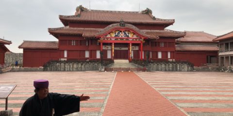首里城の火災の原因と今後の再建計画、あの時の首里城はもう見れない