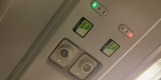 常磐線グリーン車の座席変更の方法！座席上方にSuicaをタッチ！